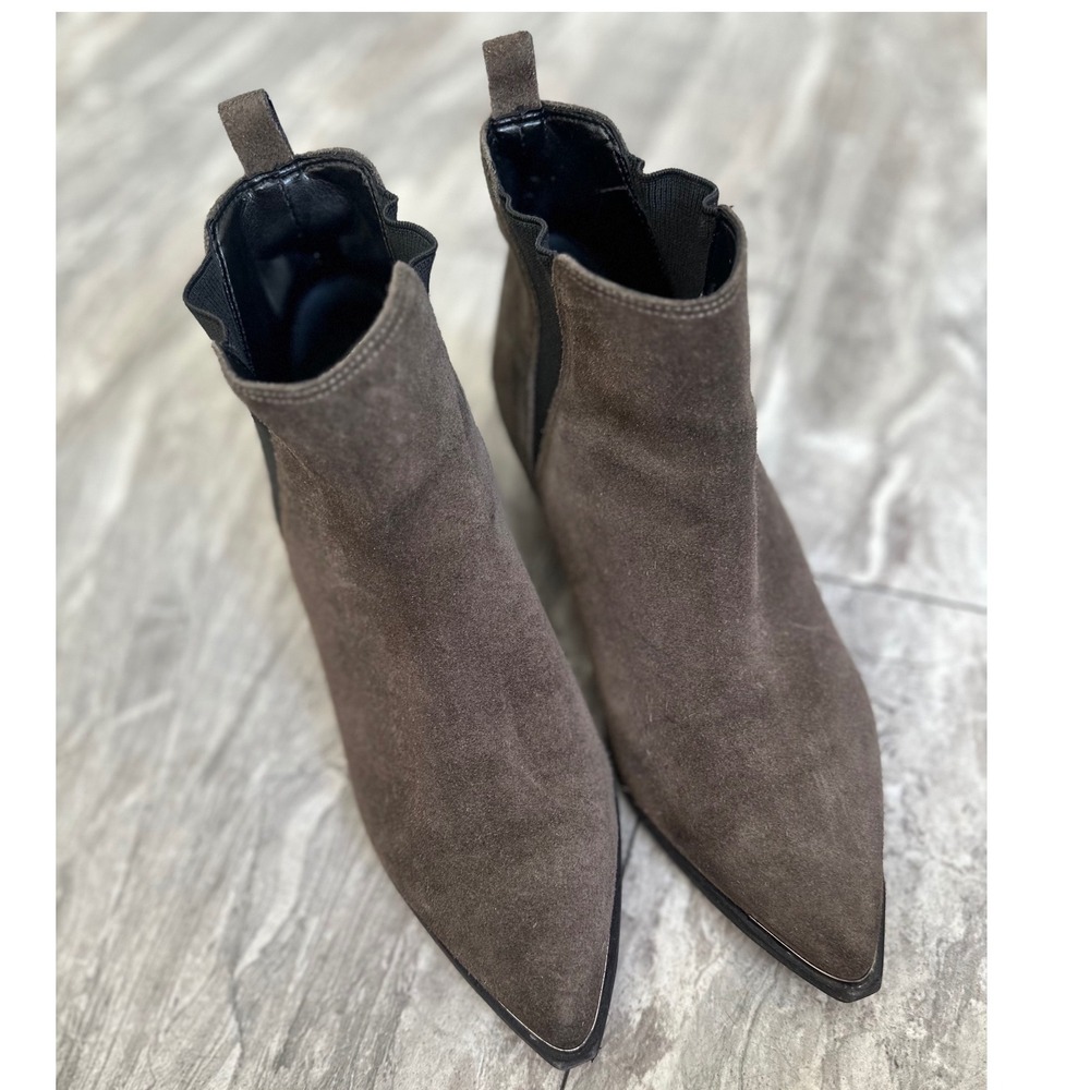 Marc Fisher LTD Chelsea Boots Women 6.5 Brown Suede Pointed Toe Ankle Booties
